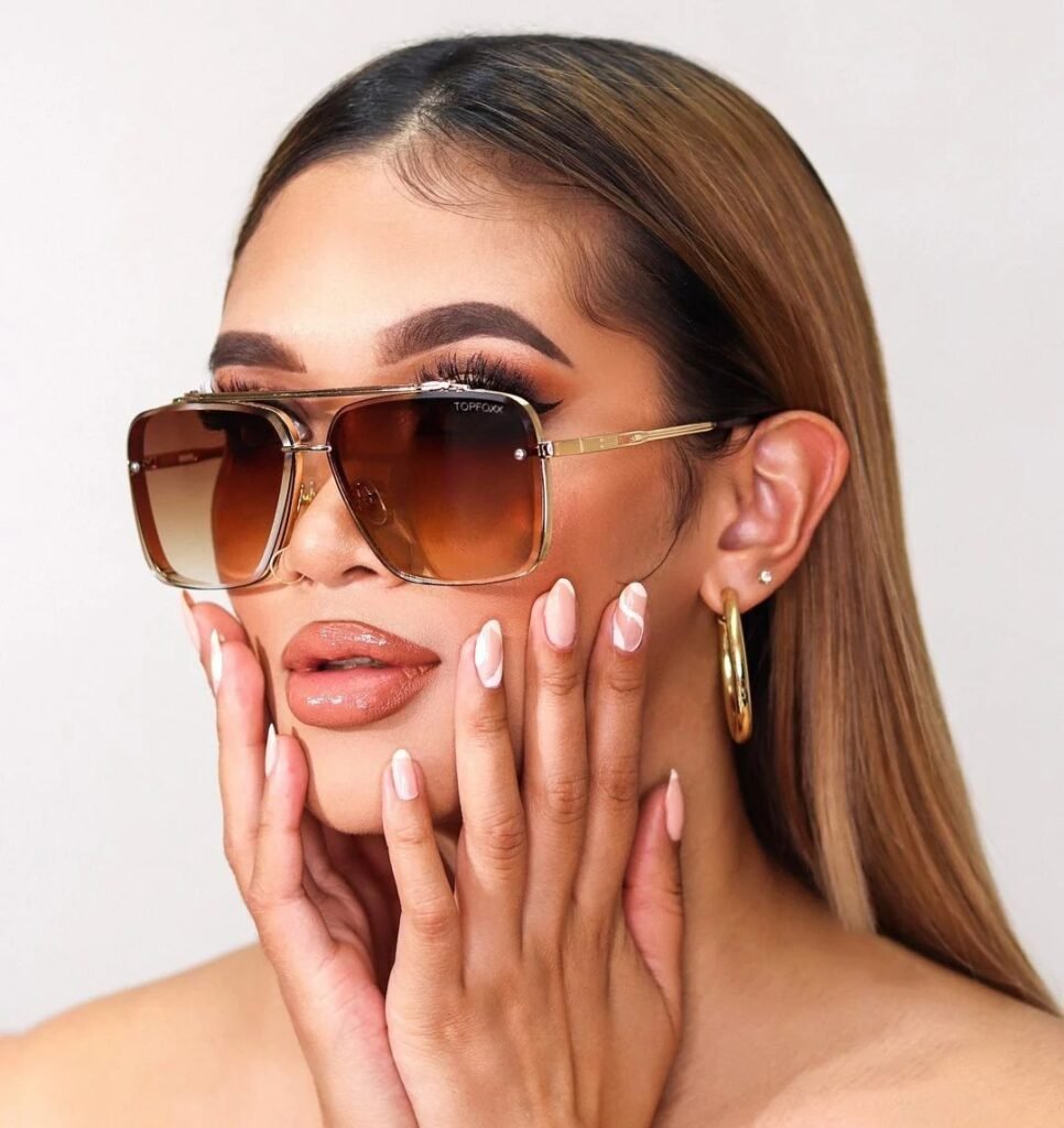 imgi 124 CheMosley che.mosleyBellaCoffeeIGPhotoMarch2021